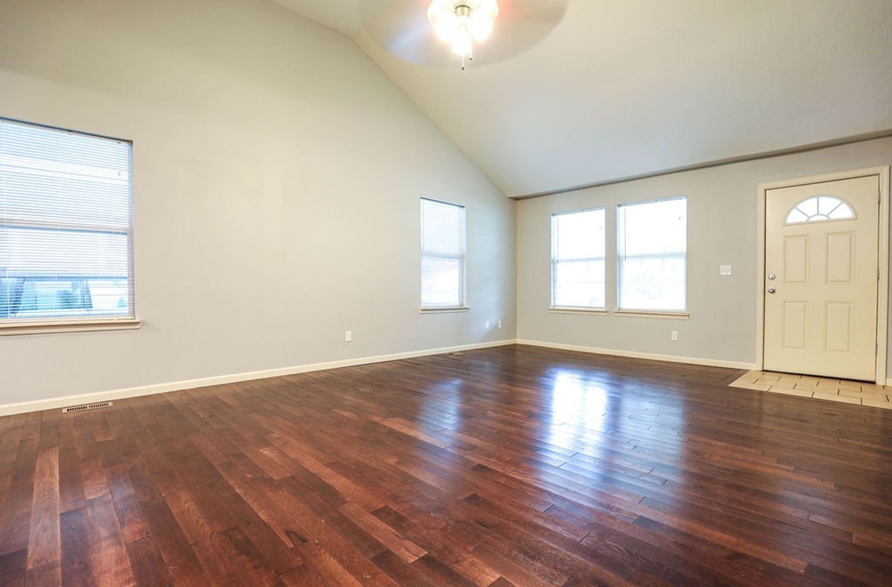 1330 S Pennsylvania Ave - Photo 4 of 16