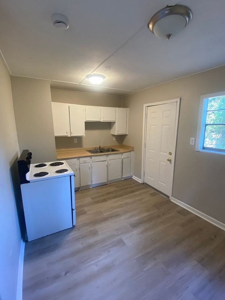 3305 Morehouse St - Photo 2 of 7