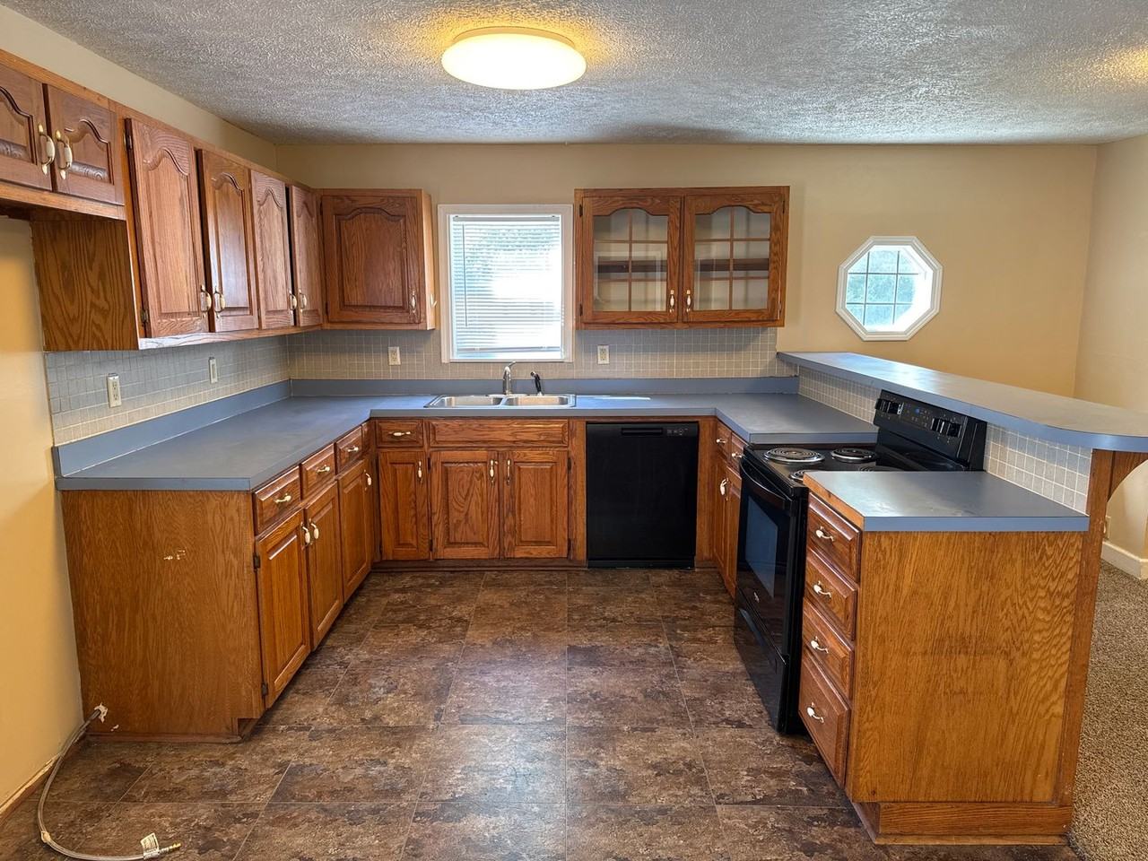 226 S Maple Ave - Photo 5 of 15