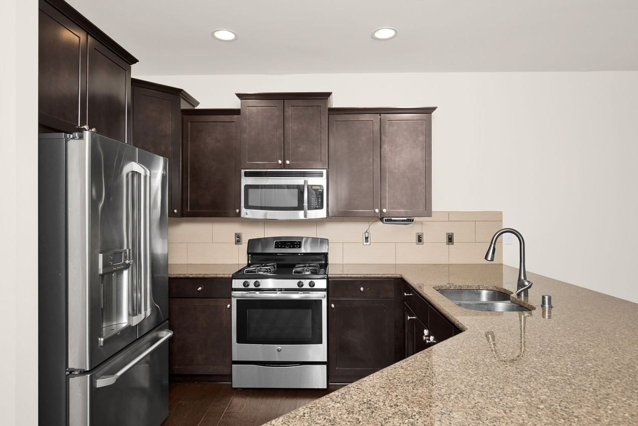 433 199th Pl Sw - Photo 4 of 26