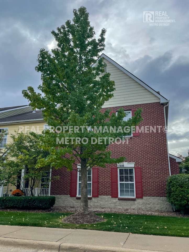 17699 Windflower Dr - Photo 2 of 28