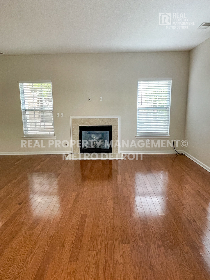 17699 Windflower Dr - Photo 6 of 28