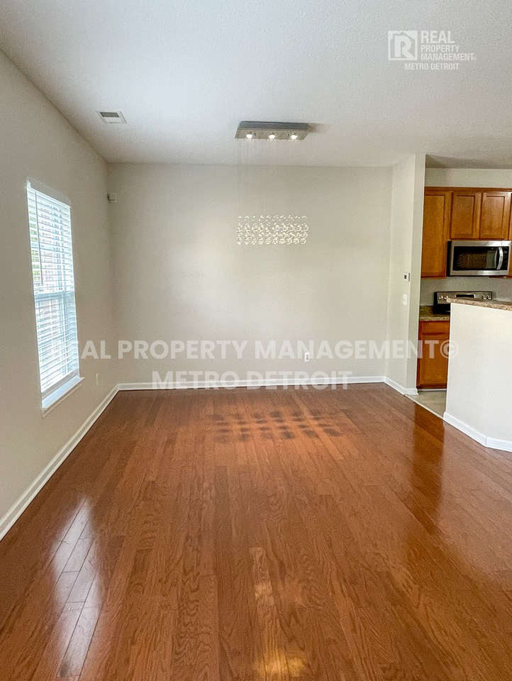 17699 Windflower Dr - Photo 7 of 28