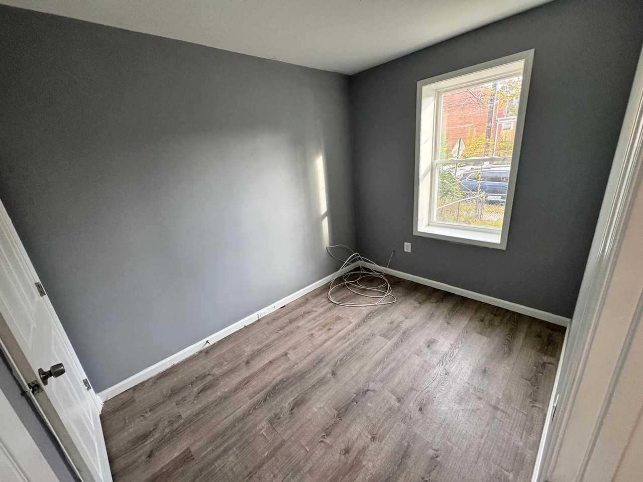 1712 R St Se #1 - Photo 5 of 10