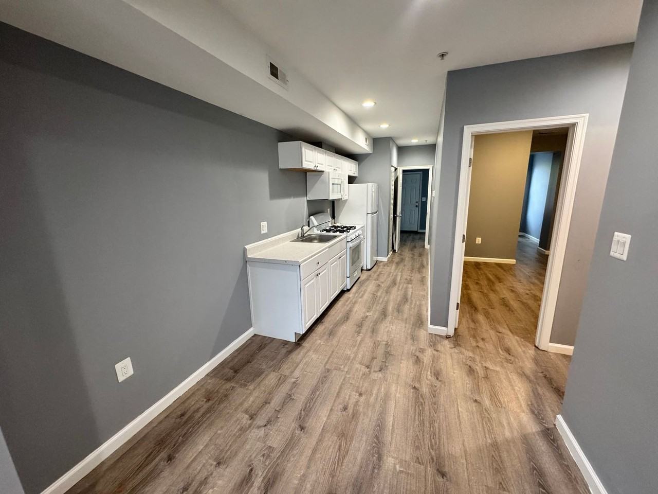 1712 R St Se #1 - Photo 6 of 10