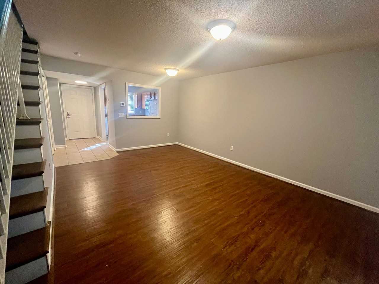 1108 Tiger Blvd - Photo 2 of 8