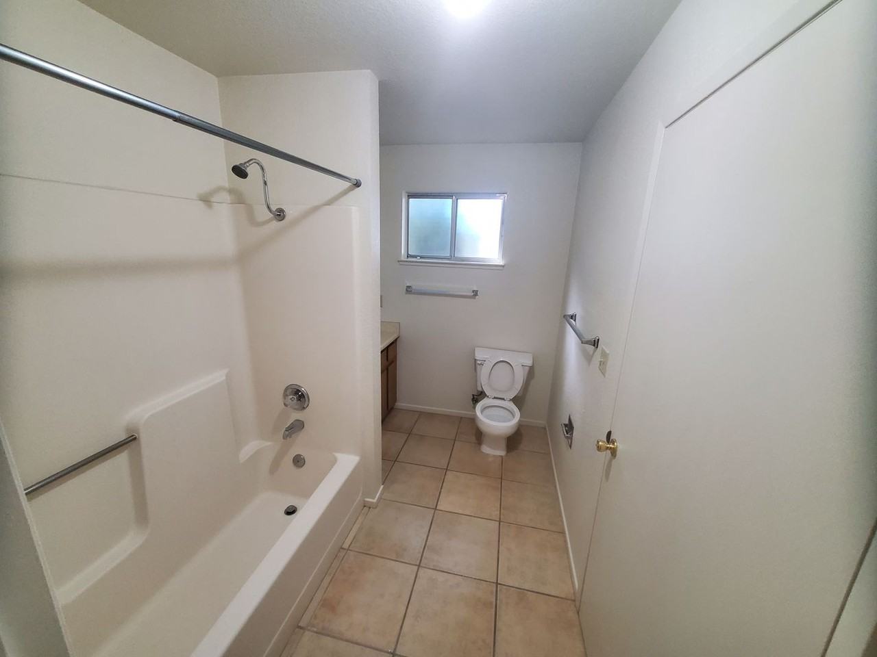 0959 - Lassen View Apartments - Photo 3 of 15