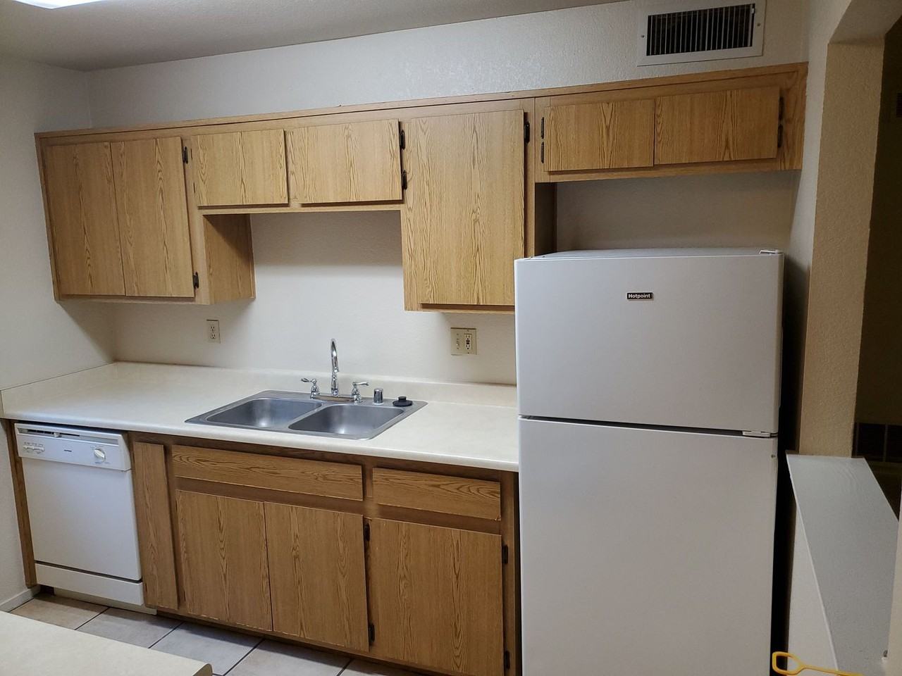 0959 - Lassen View Apartments - Photo 5 of 15