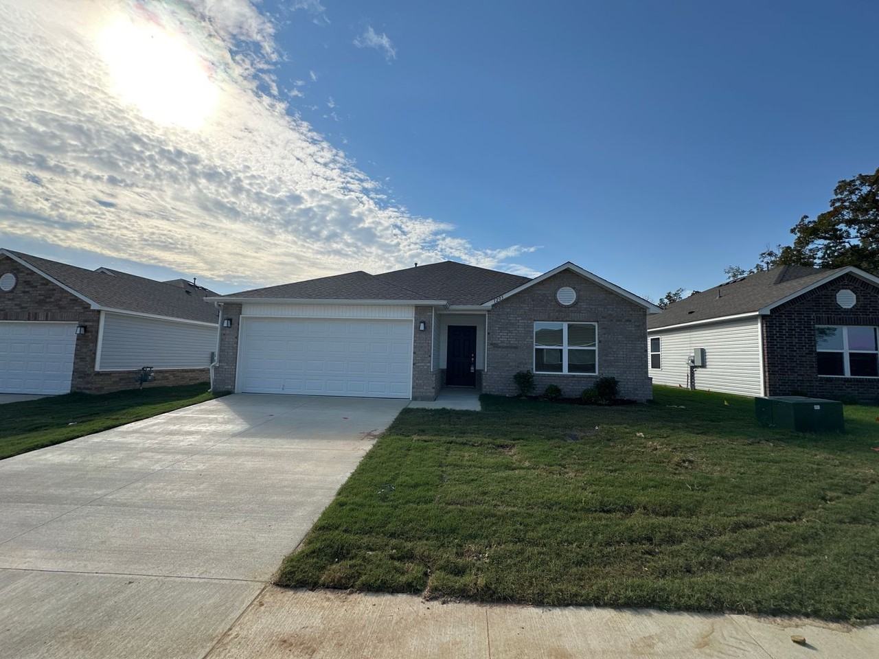 1203 W Tucson Rd - Photo 3 of 17