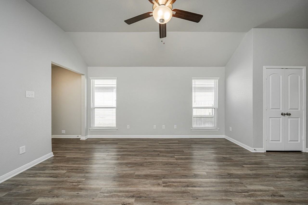 8311 Stonehollow Drive - Photo 7 of 50