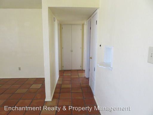 2212 N Cactus St - Photo 3 of 8