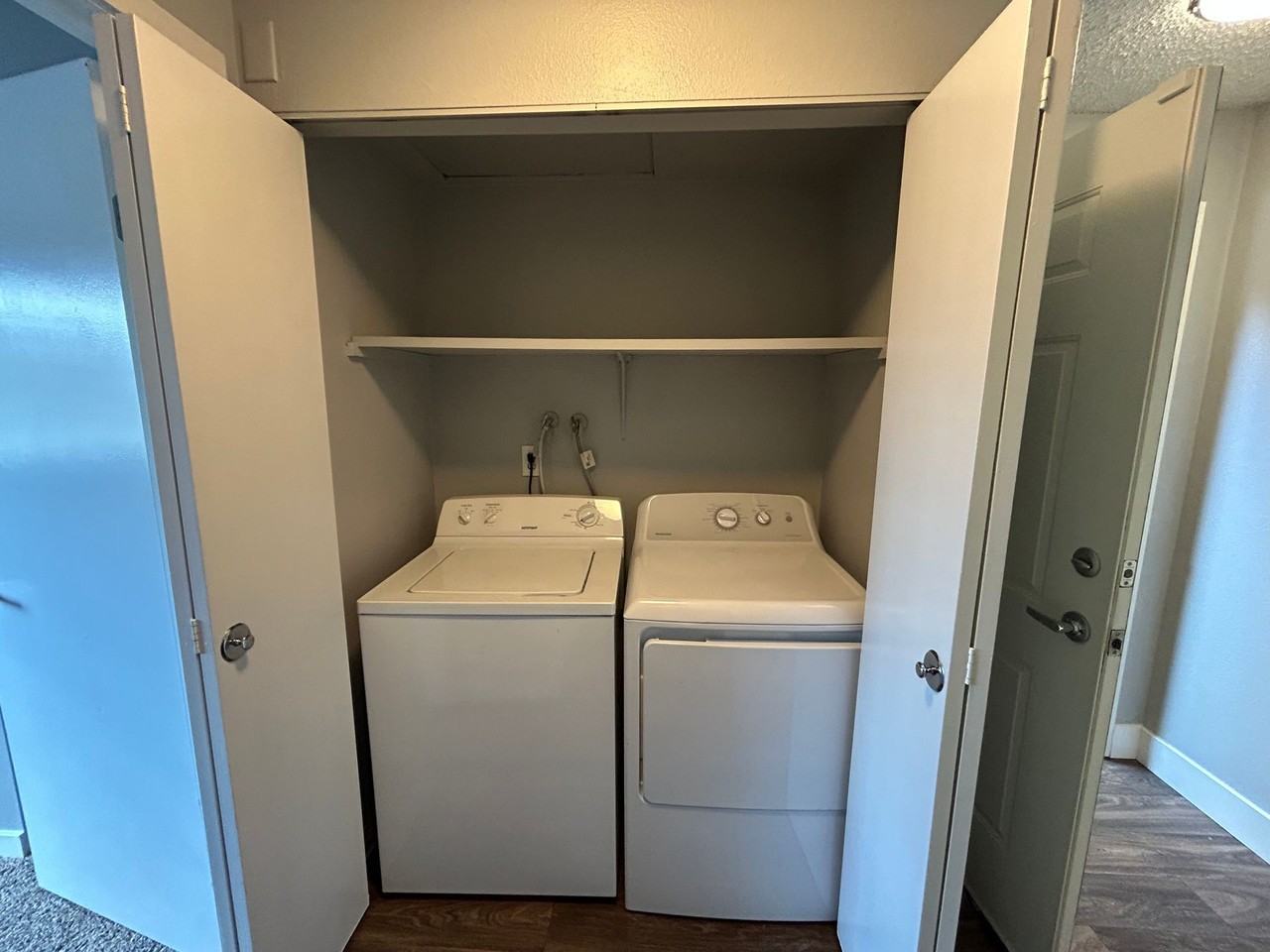 Homestead Apartments: Great location in Federal Way! Pool, Fitness Center, Playground - Photo 6 of 50