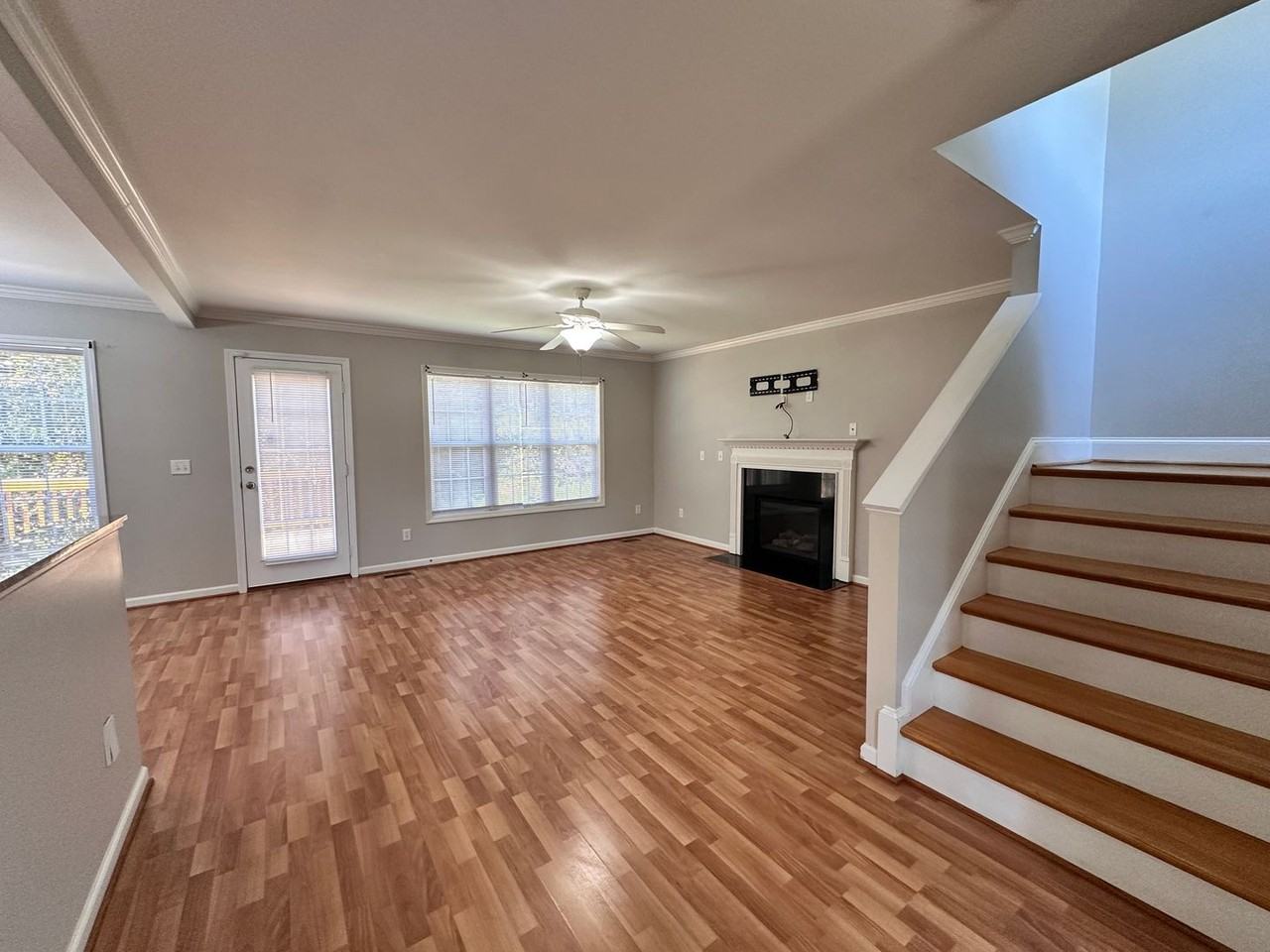 307 Wintergreen Rd - Photo 3 of 26