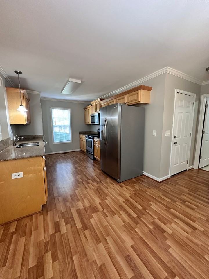 307 Wintergreen Rd - Photo 6 of 26