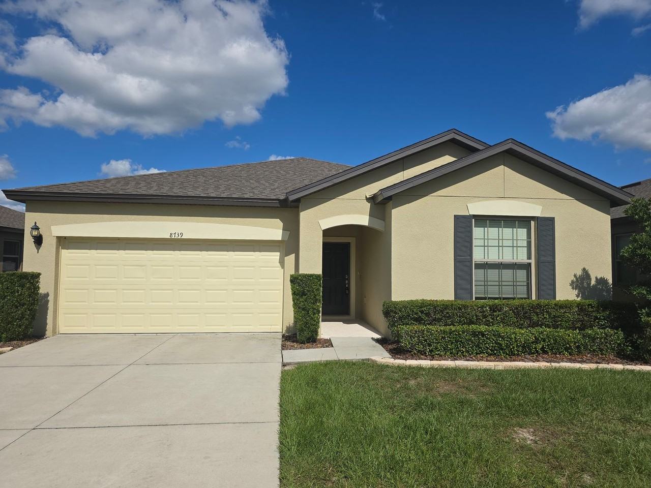 8739 Micmac Ct - Photo 2 of 12