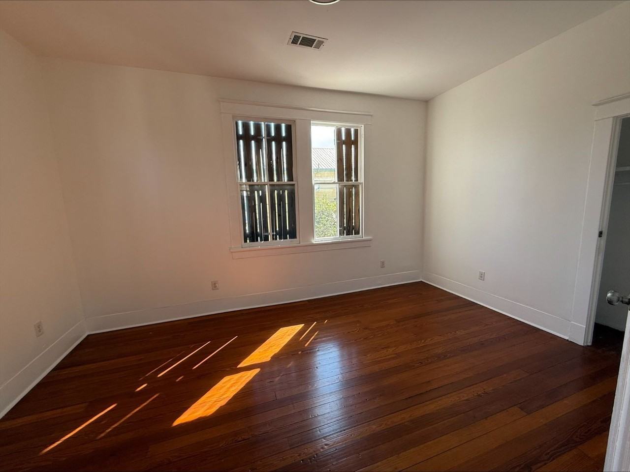 fgu1301 - Photo 6 of 14