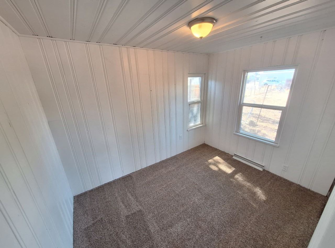 411 Mesa St - Photo 7 of 19