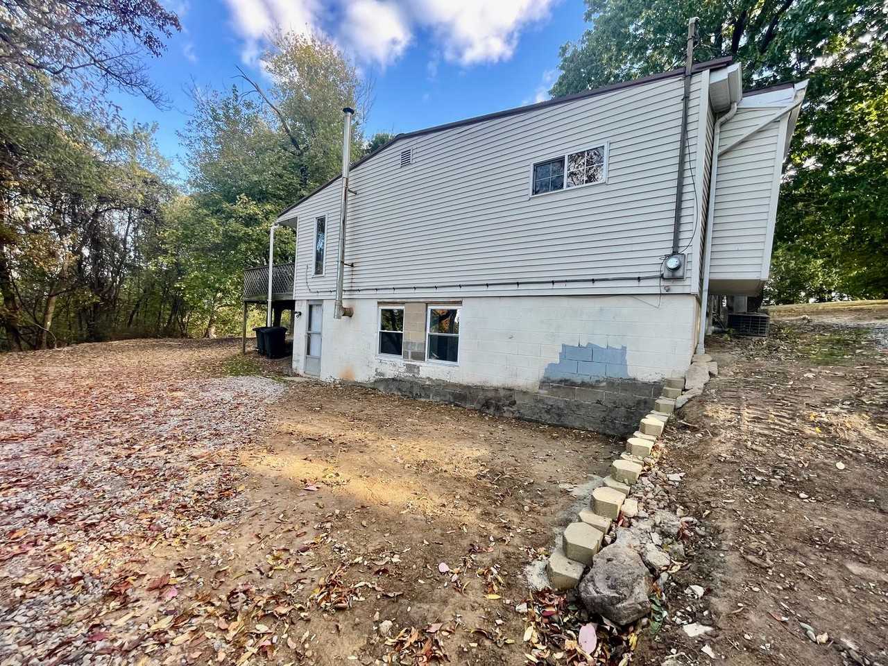 1302 Airport Rd - Photo 2 of 12