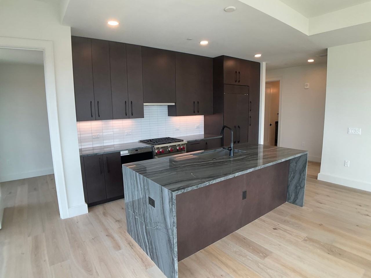 115 Morris St #2011 - Photo 3 of 50