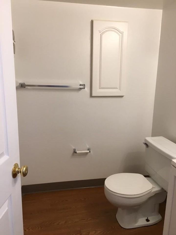 @bedrrom apartment in South Oakland - Photo 3 of 43