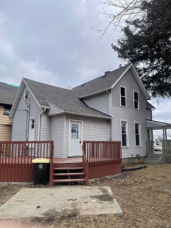 2210 Oliver Street - Photo 2 of 20