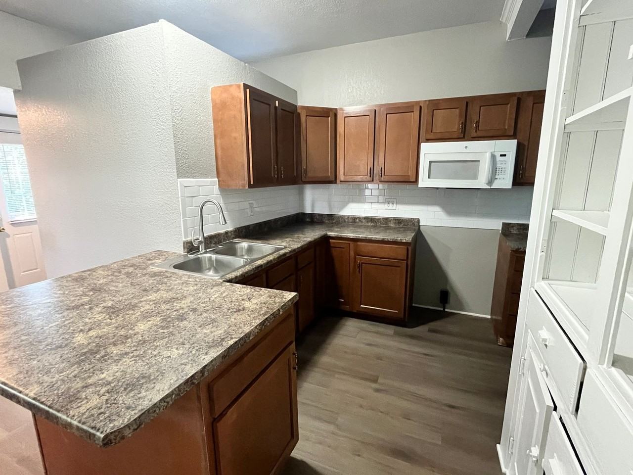 2210 Oliver Street - Photo 5 of 20