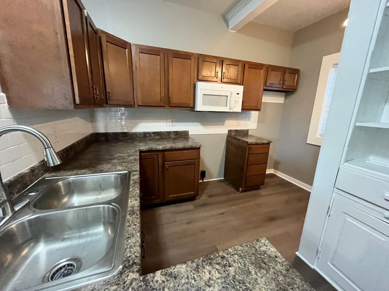 2210 Oliver Street - Photo 7 of 20