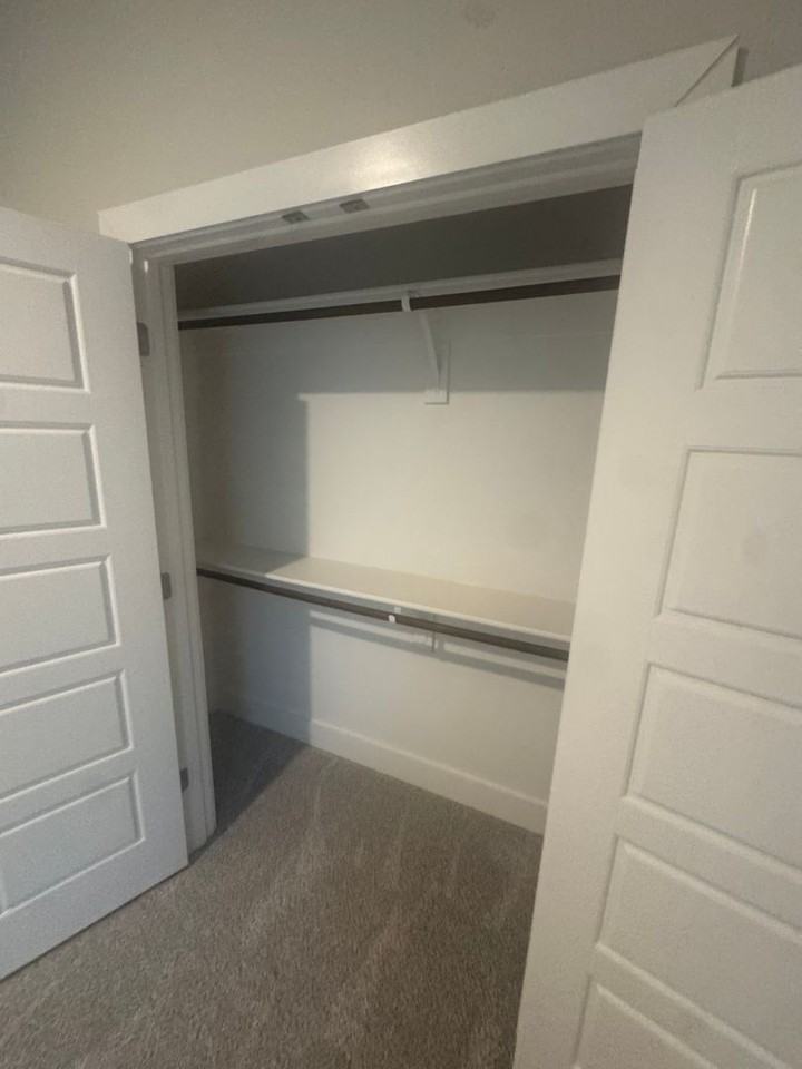 684 The Cottages Dr - Photo 5 of 30