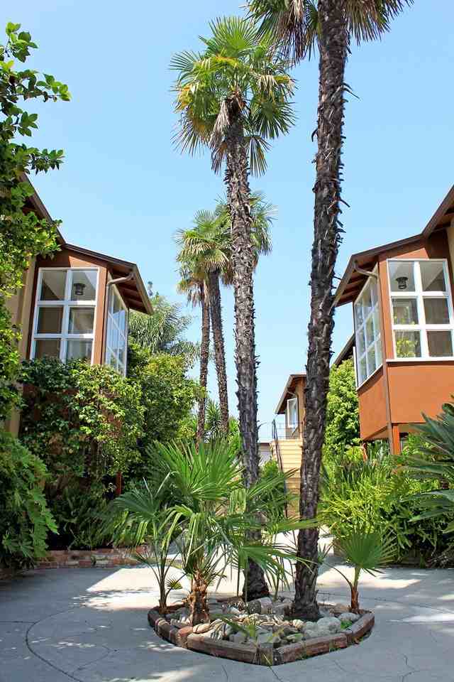 Radford Apartments - Photo 2 of 10