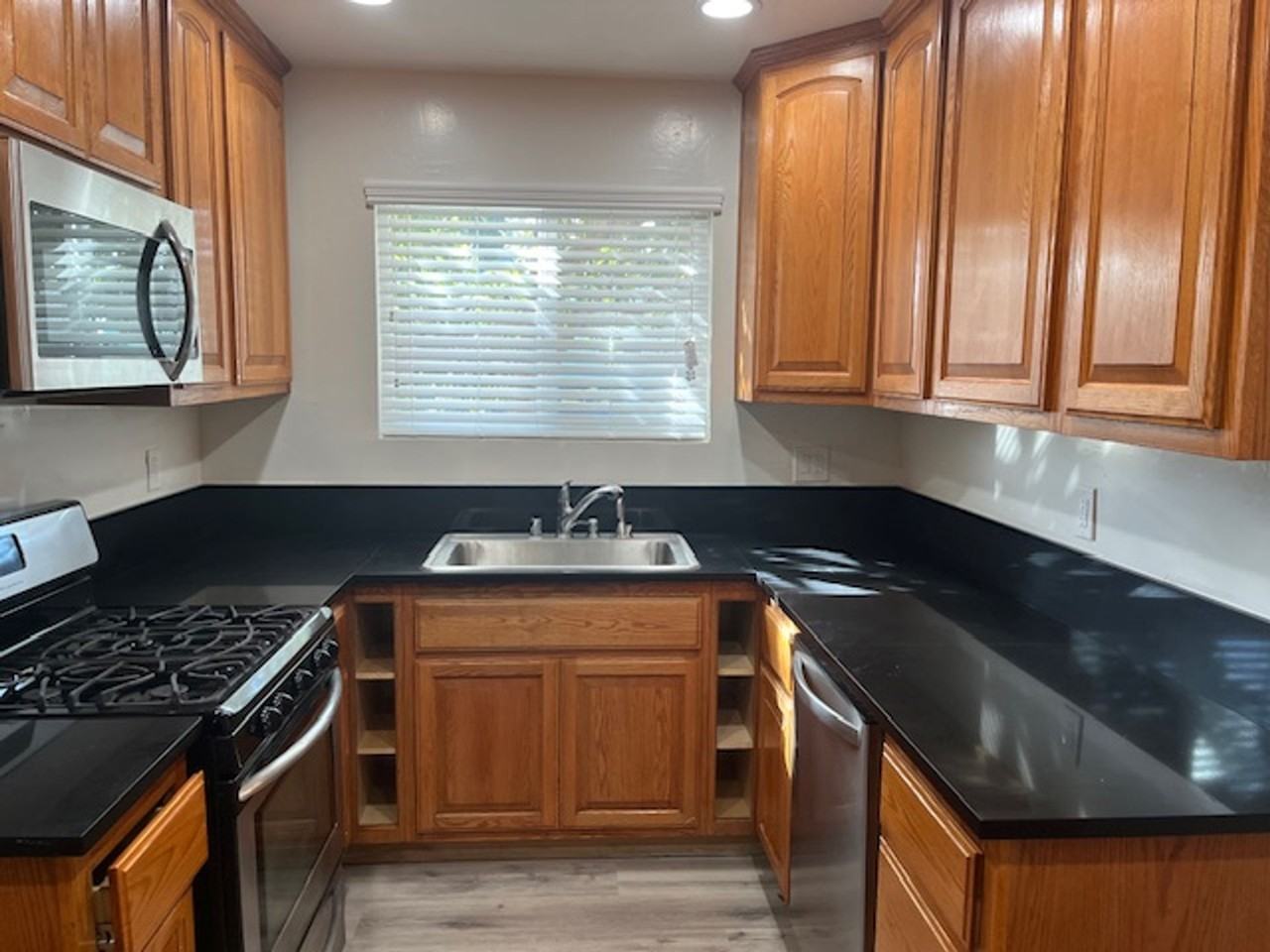 Radford Apartments - Photo 6 of 10