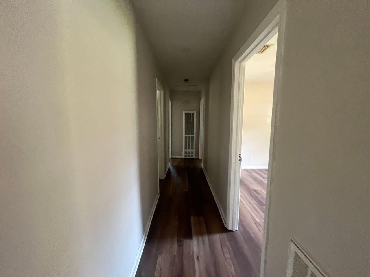 802 Stillwater Dr - Photo 3 of 5