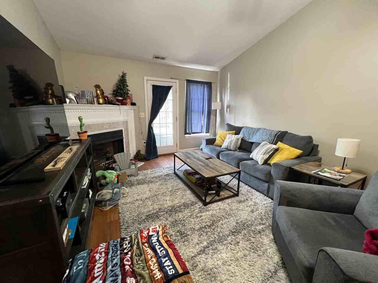 227 John Ct - Photo 4 of 14