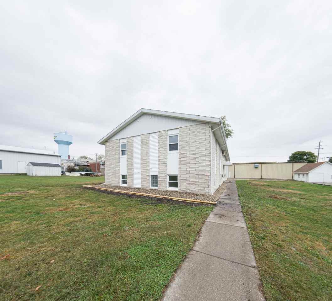 104 2nd St NW - Photo 4 of 4