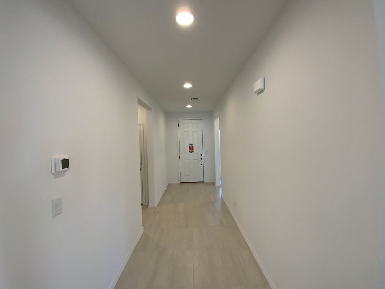 6082 Hardin Dr Se - Photo 4 of 31