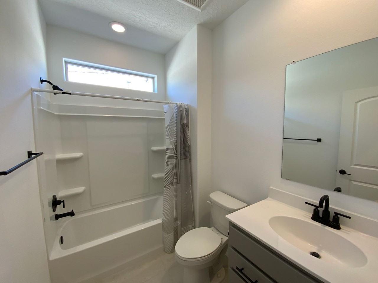 6082 Hardin Dr Se - Photo 7 of 31