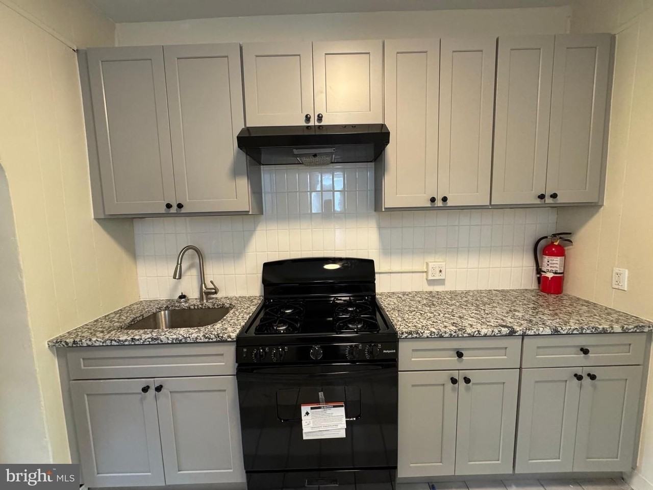 2815 North Ringgold Street - Photo 3 of 7