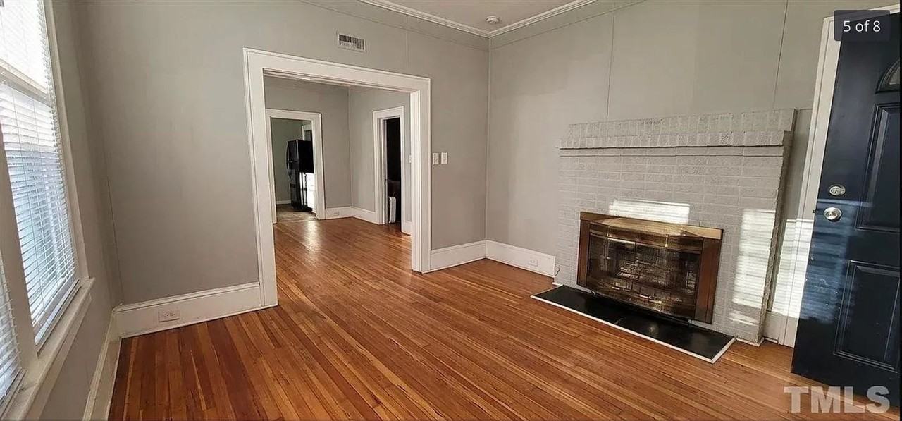 907 Holloway St - Photo 3 of 8