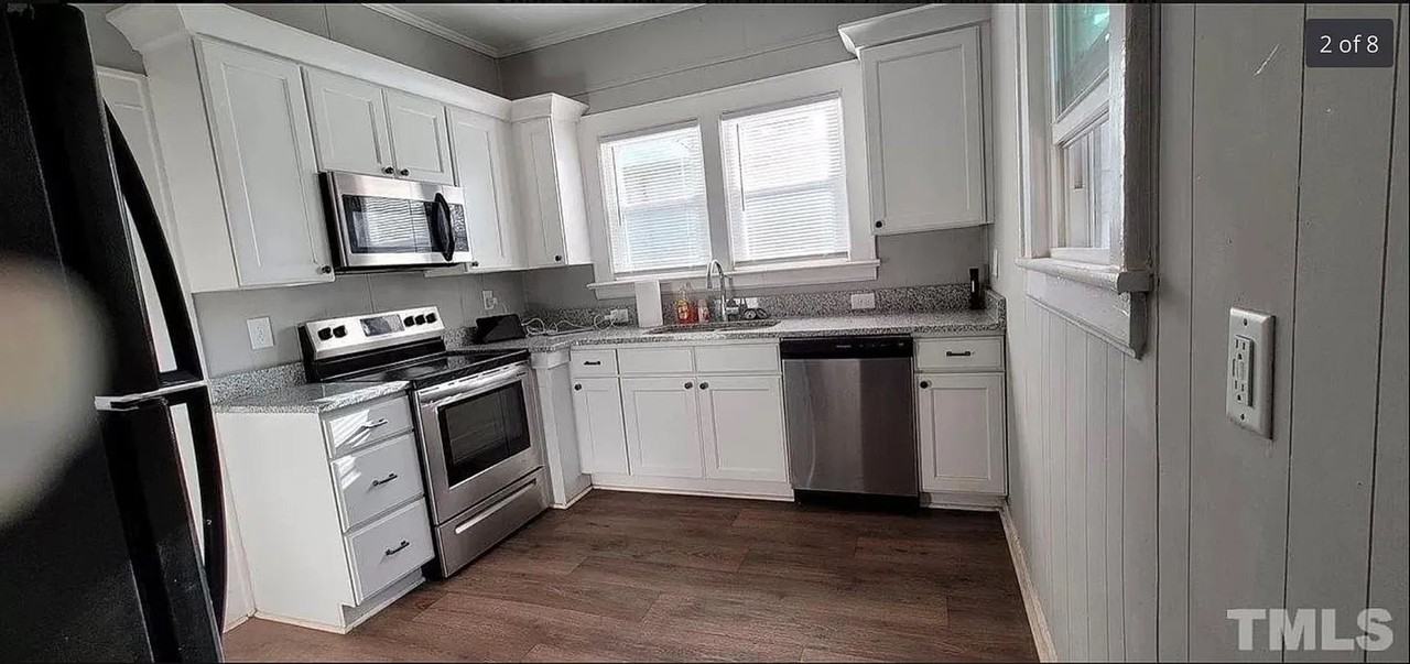 907 Holloway St - Photo 5 of 8