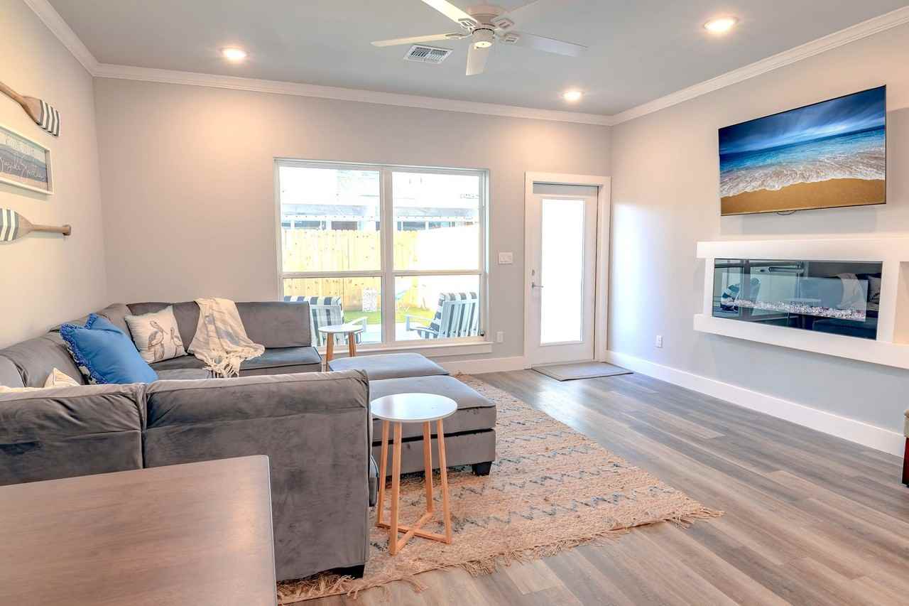 14010 Fortuna Bay Dr - Photo 2 of 19