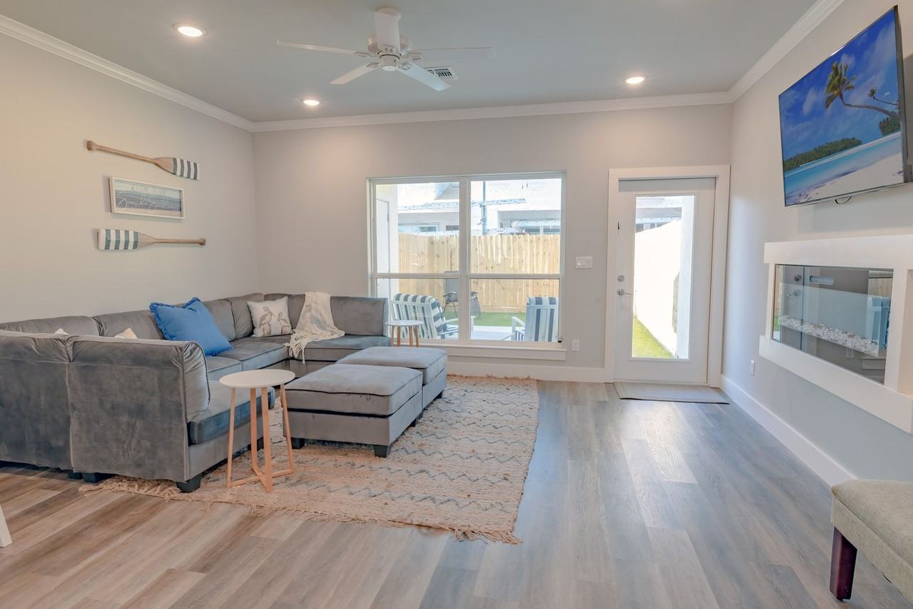 14010 Fortuna Bay Dr - Photo 3 of 19