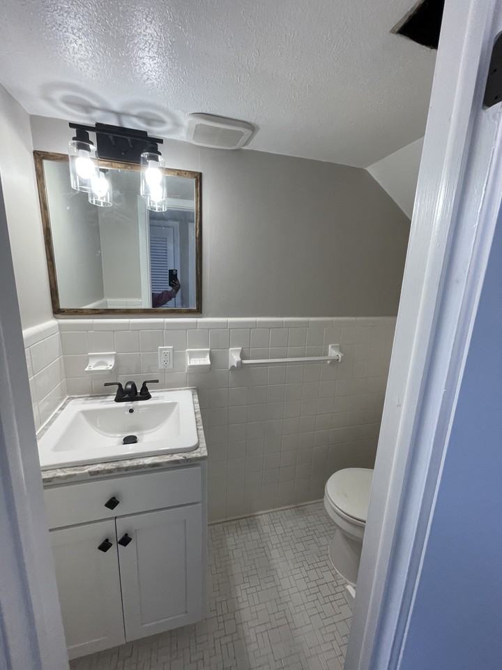 104 Frieda Ln #A - Photo 2 of 7