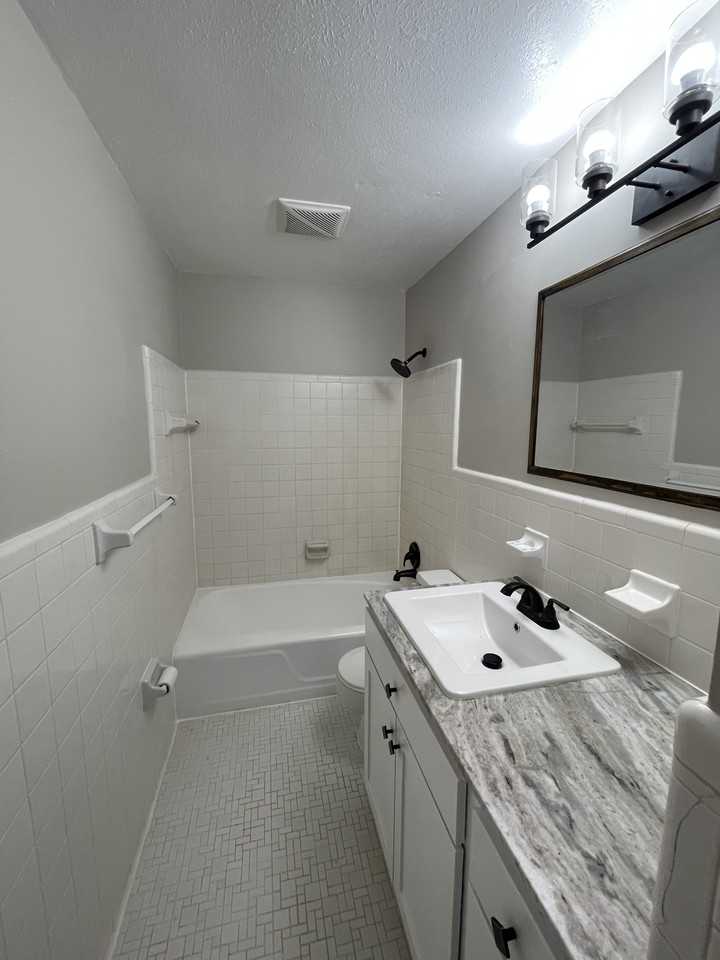 104 Frieda Ln #A - Photo 6 of 7