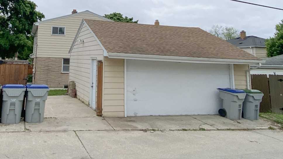 8420 W Keefe Ave Lowr #NA - Photo 3 of 6