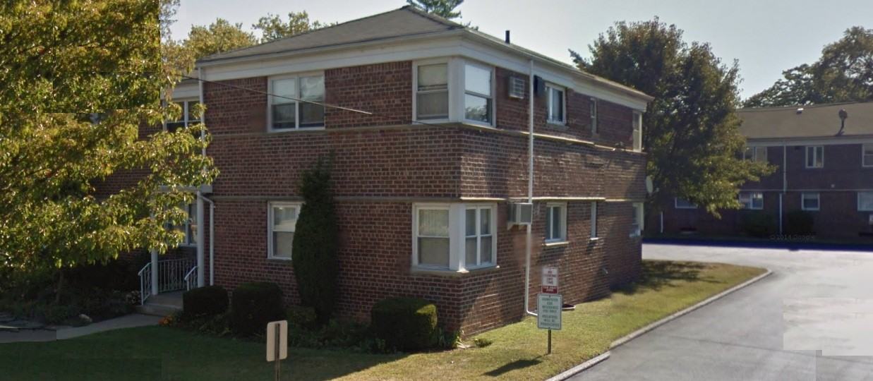 196 196 38 Pompeii Avenue #1D - Photo 2 of 33