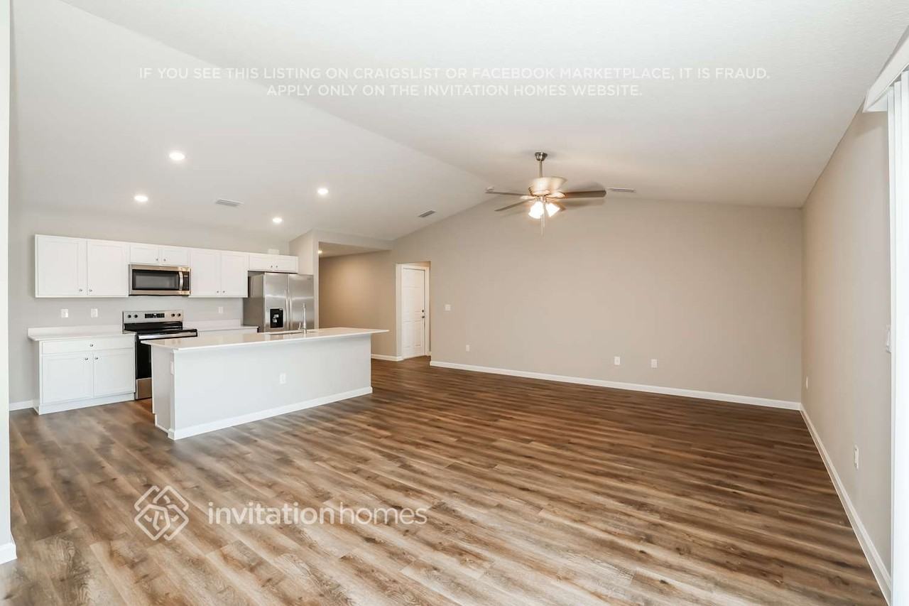 691 Southwest Hillsboro Circle - Photo 4 of 17