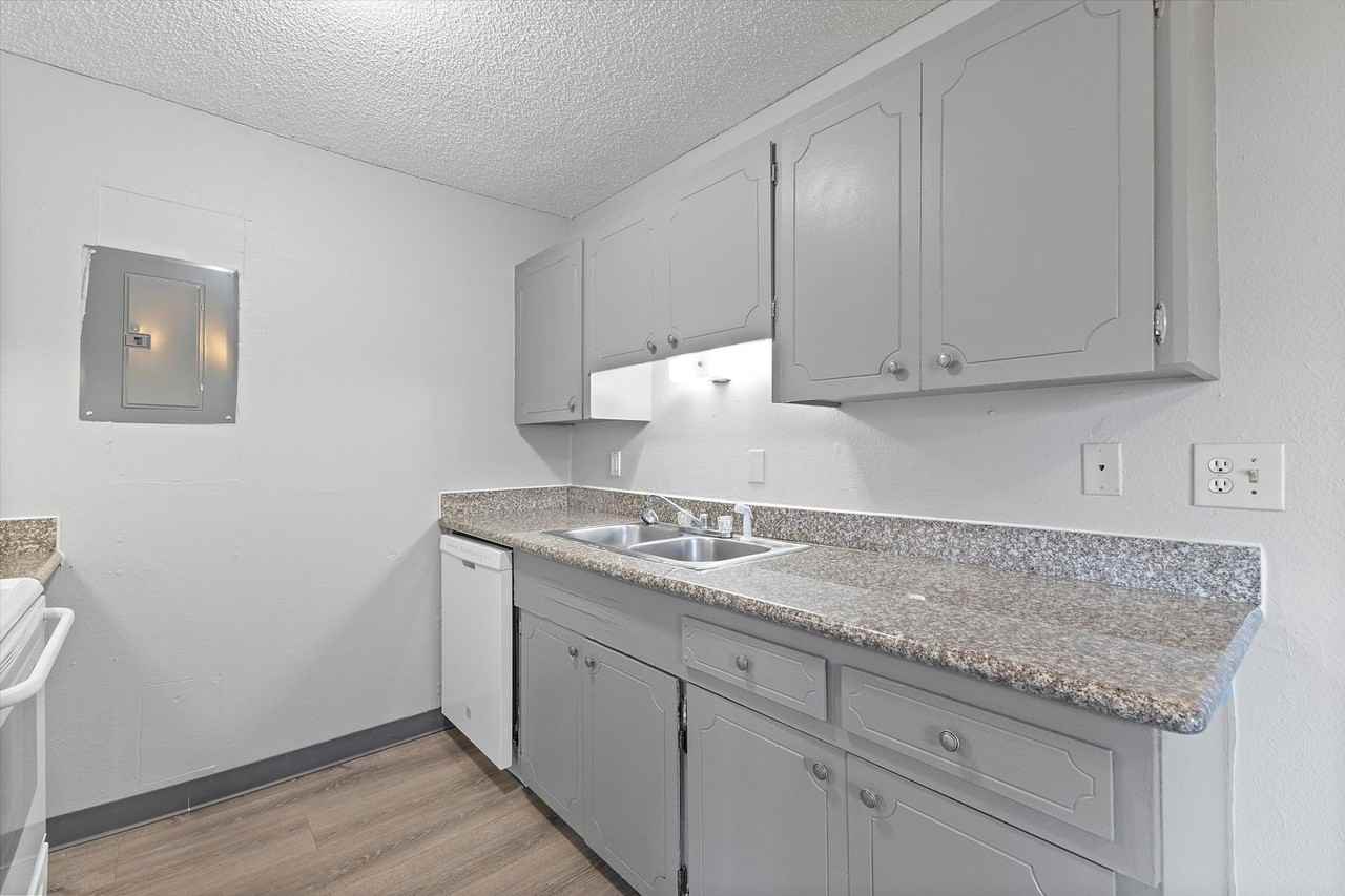 Meadowlark - Photo 7 of 15