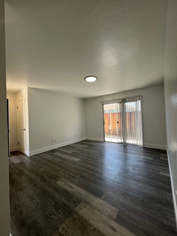 Richland Living Homes - Photo 2 of 7