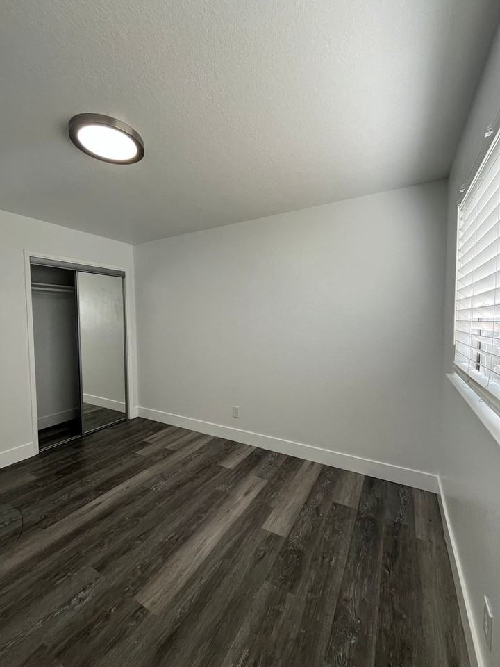 Richland Living Homes - Photo 5 of 7