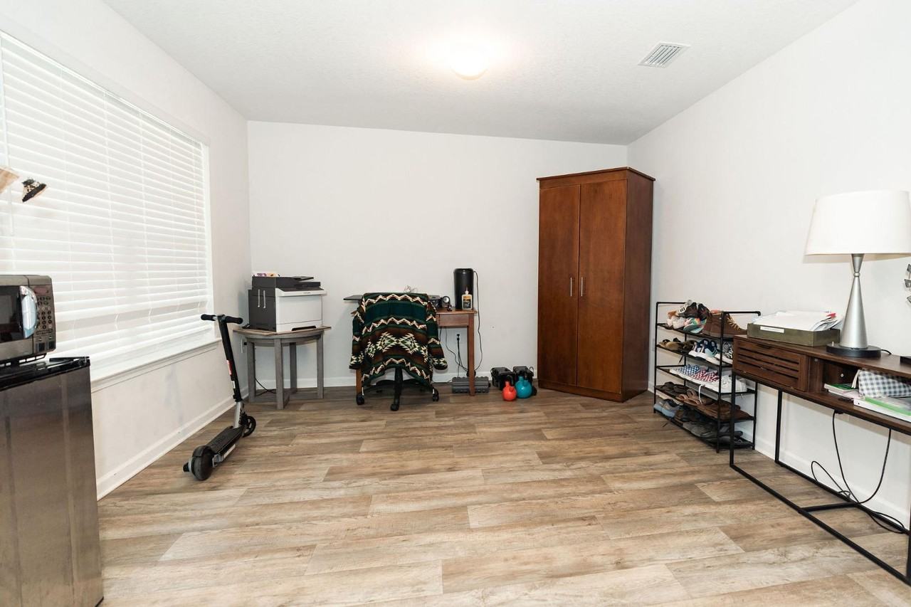 630 Earl Godwin Rd - Photo 6 of 11