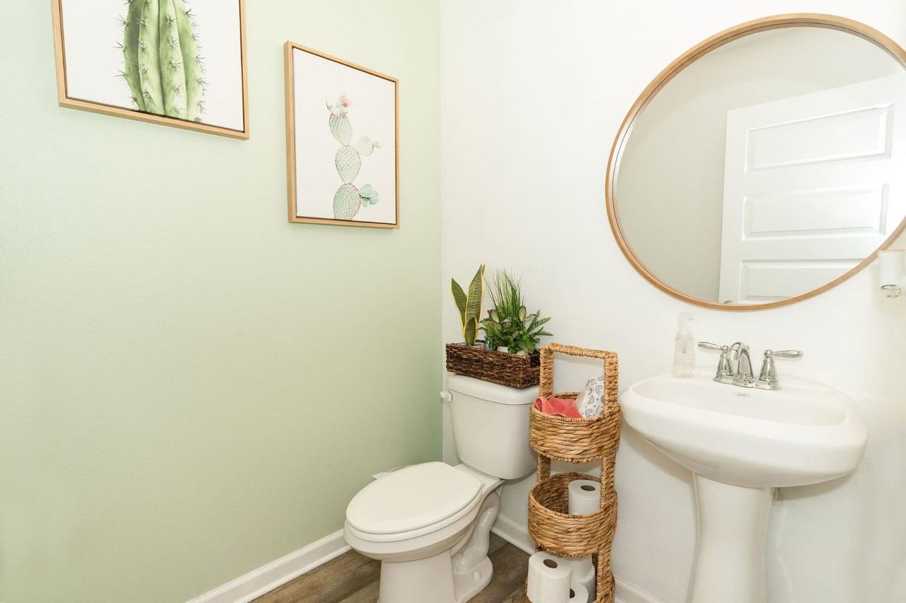 630 Earl Godwin Rd - Photo 7 of 11